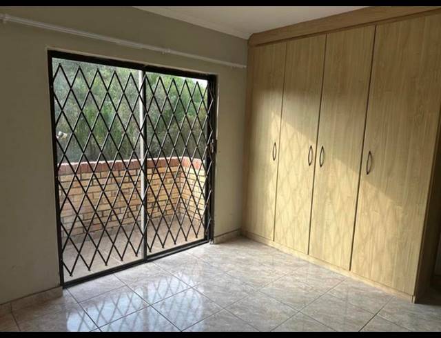 2 BEDROOM PROPERTY TO RENT IN FOURWAYS